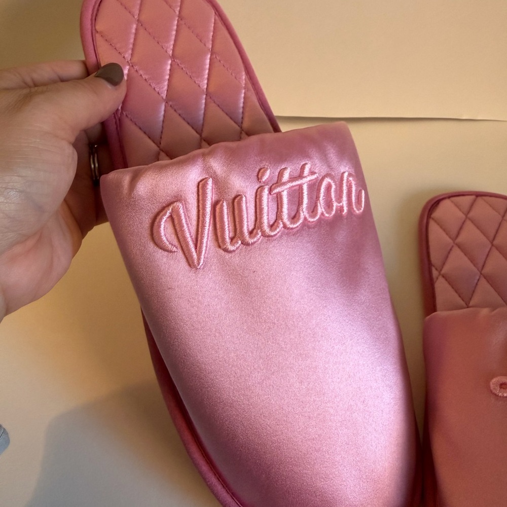 Louis Vuitton Pink Satin Quilted Slippers - Picture 4 of 8